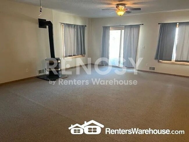 Photo - 7854 9th St N