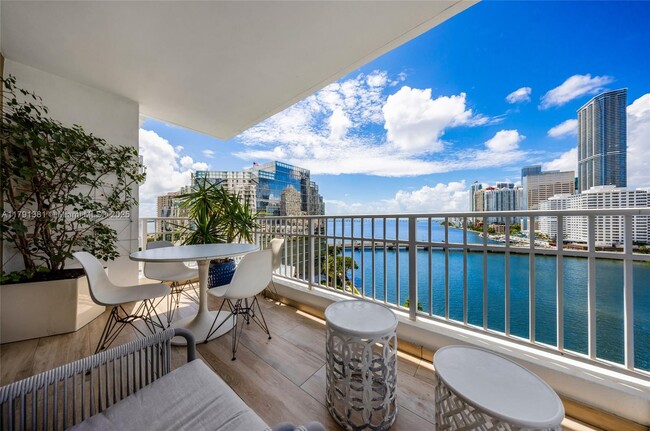 Photo - 701 Brickell Key Blvd Unidad 1102 Rental