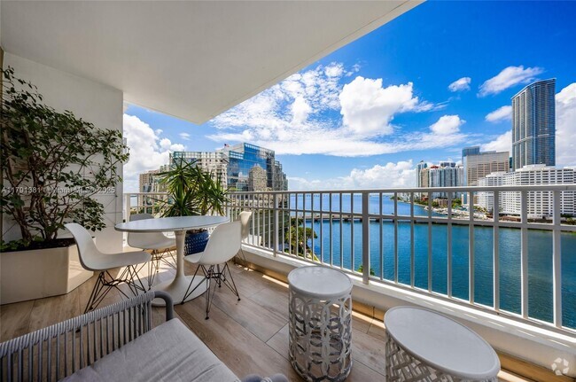Building Photo - 701 Brickell Key Blvd Unit 1102 Rental