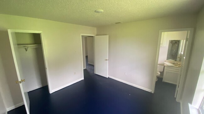 Photo - 4304 Harding St