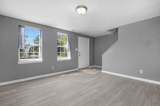 Photo - 1226 E Madison St