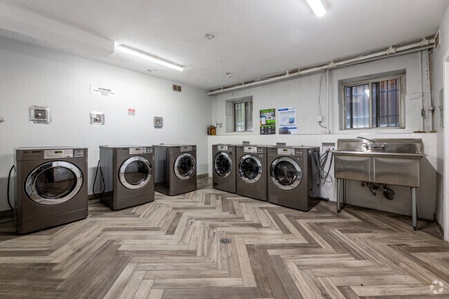 Laundry Facility - Heathdale Court