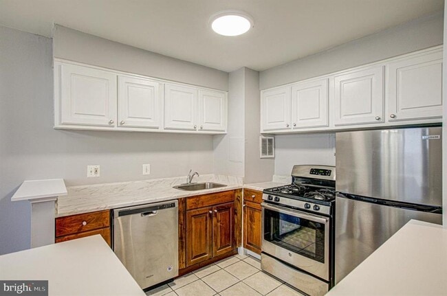 16 S Van Dorn St Unit 16 S Van Dorn St #604