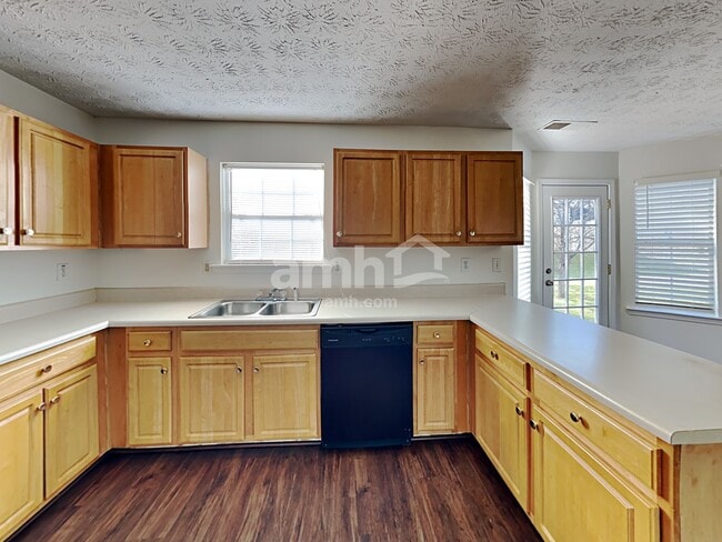 Photo - 750 Compton Ln