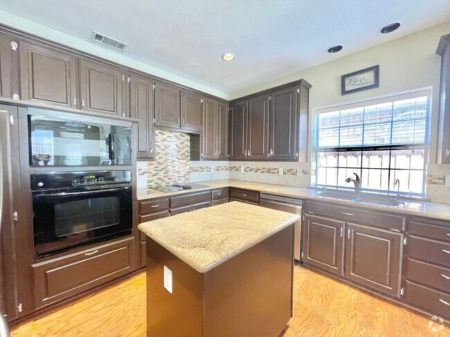 Building Photo - 426 Waterside Dr Rental
