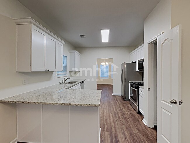 Photo - 92 Brookvalley Crossing