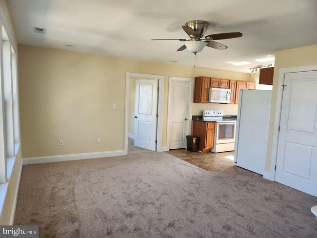 Photo - 121 Parks Rd