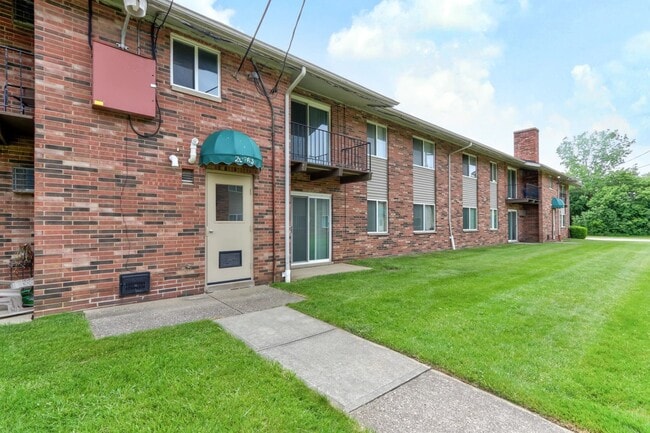 Ellacott Parkway Apartments