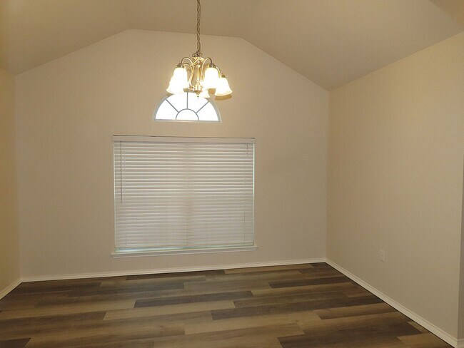 Photo - Beautiful 3 Bedroom, 2 Bath Home in Flint!