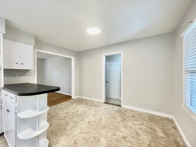 Photo - 407 Sarah St Unit A