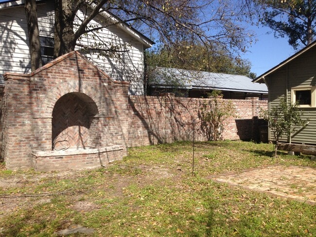 Photo - 608 Madison St