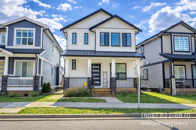 Building Photo - 4482 Stephen Leacock Dr