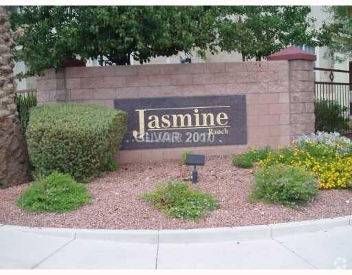 Building Photo - Beautiful Updated Condo in Prime Location ...