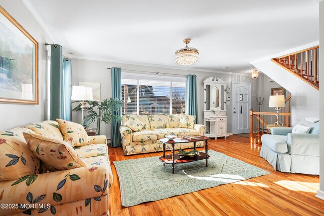 Photo - 123 Stockton Ave