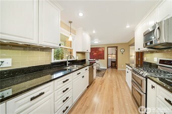 Photo - 3505 Holiday Dr SE