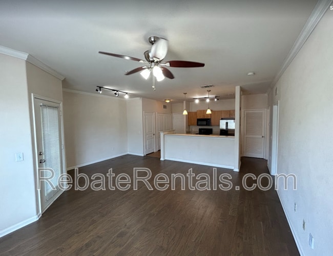 Photo - 8290 Gate Pkwy W Unidad #212