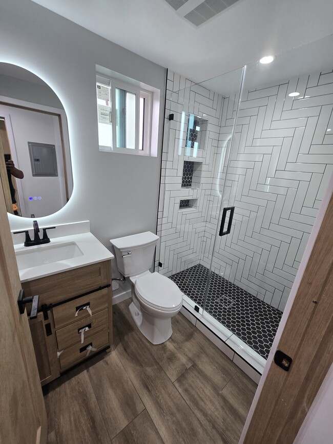 Photo - 9419 True Ave