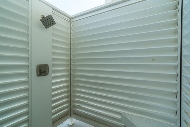 Building Photo - 21822 Termini-San Luis Pass Rd