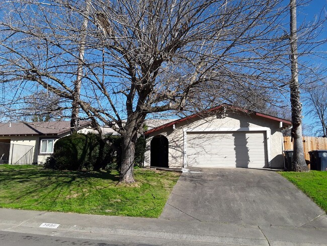 Citrus Heights 3 Bdrm, 2 bath - new carpet... - Citrus Heights 3 Bdrm, 2 bath - new carpet... House