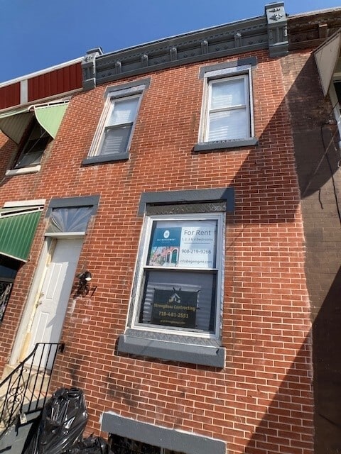 Photo - 207 E Cambria St