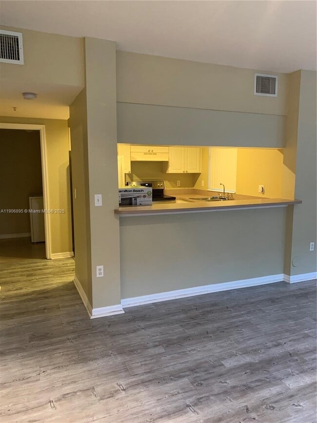 Photo - 6572 W Sample Rd Unidad 6572