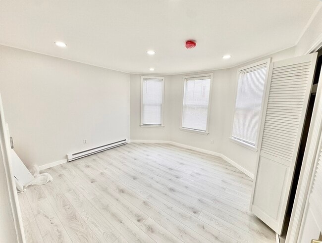 Photo - 739 Parker St Unidad 3