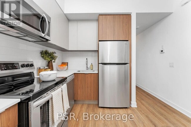 Photo - 41 Danforth Rd