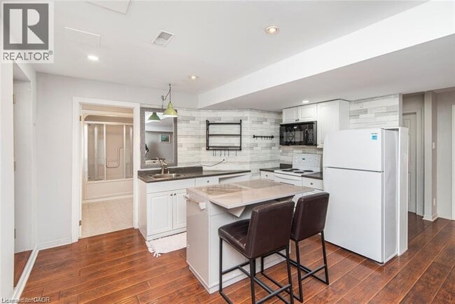 Photo - 14 Ormonde Ave