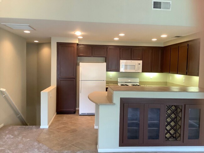 Photo - 2 Bedroom Townhome in the Canterra Community of Scripps Ranch
