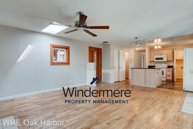 Photo - 3 br, 1.5 bath House - 1865 NE 8th Ave