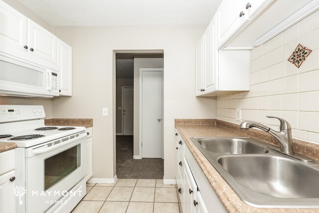 Photo - 103 Kentwell Dr