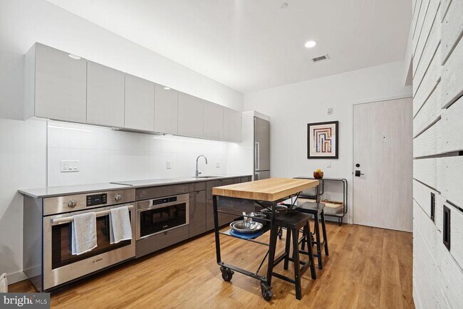 Photo - 57 N St NW Unit 127