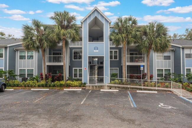 Beautiful LAKEFRONT Condo in Lake Mary ~ N... - Beautiful LAKEFRONT Condo in Lake Mary ~ N... Unit 212