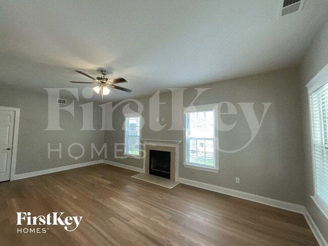 Photo - 15819 Robins Way