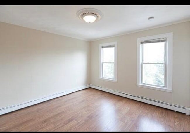 Photo - 320 Maverick St Unit 2