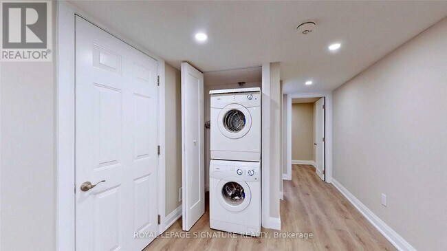 Photo - 64 Harvie Ave