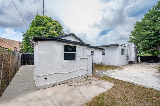 Photo - 9050 NW 31st Ave Unit 3