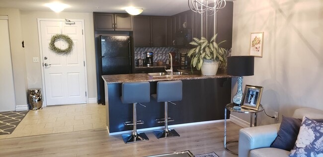 Photo - 67 Kingsbury Sq