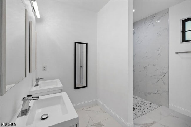 Photo - 24 Crestwood Cir S