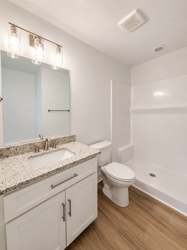 1541 Payne St Unit 4