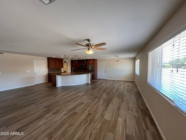 Photo - 7627 E 4th St