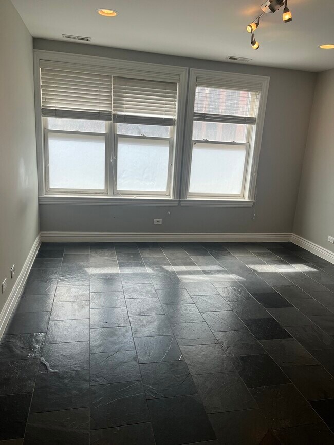 Photo - 334 N Jefferson St