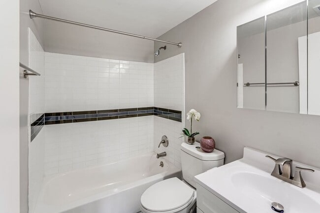 Photo - Echelon Glen