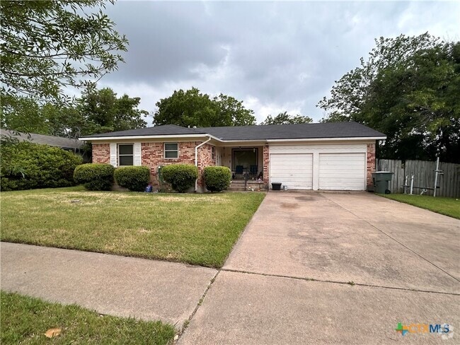 Building Photo - 904 E Jasper Dr Rental