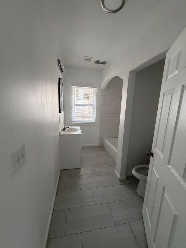 Photo - 3 Bedroom 2 bath duplex