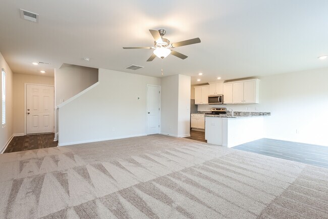 Photo - 2233 Southlea Dr