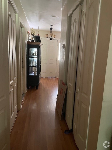 Building Photo - 1319 Blakemore Ct E Rental