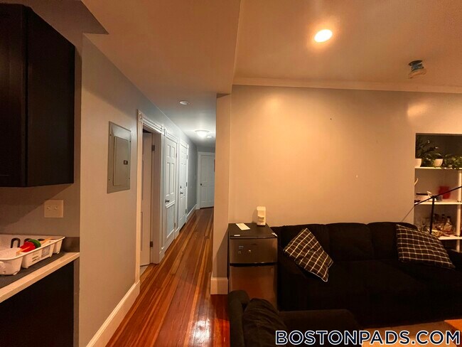 Photo - 12 Taft St Unit 3