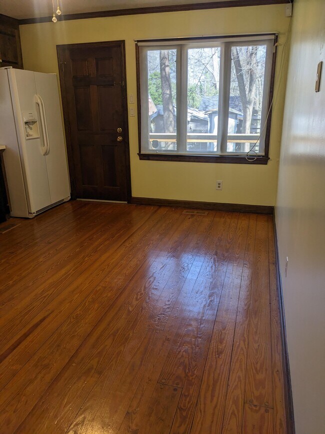 Photo - 1208 Adams St N Unidad B