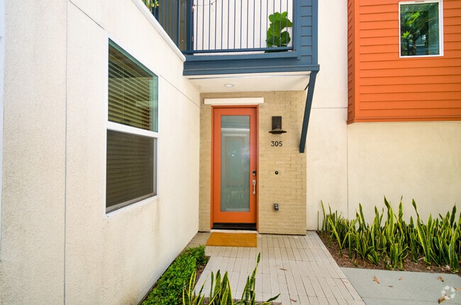 Building Photo - 9914 Artesia Blvd Rental
